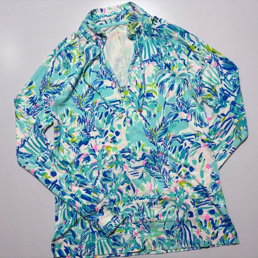 Lilly Pulitzer Top Blue Luxletic Cassi Popover Floral Art AOP Womens Extra Small